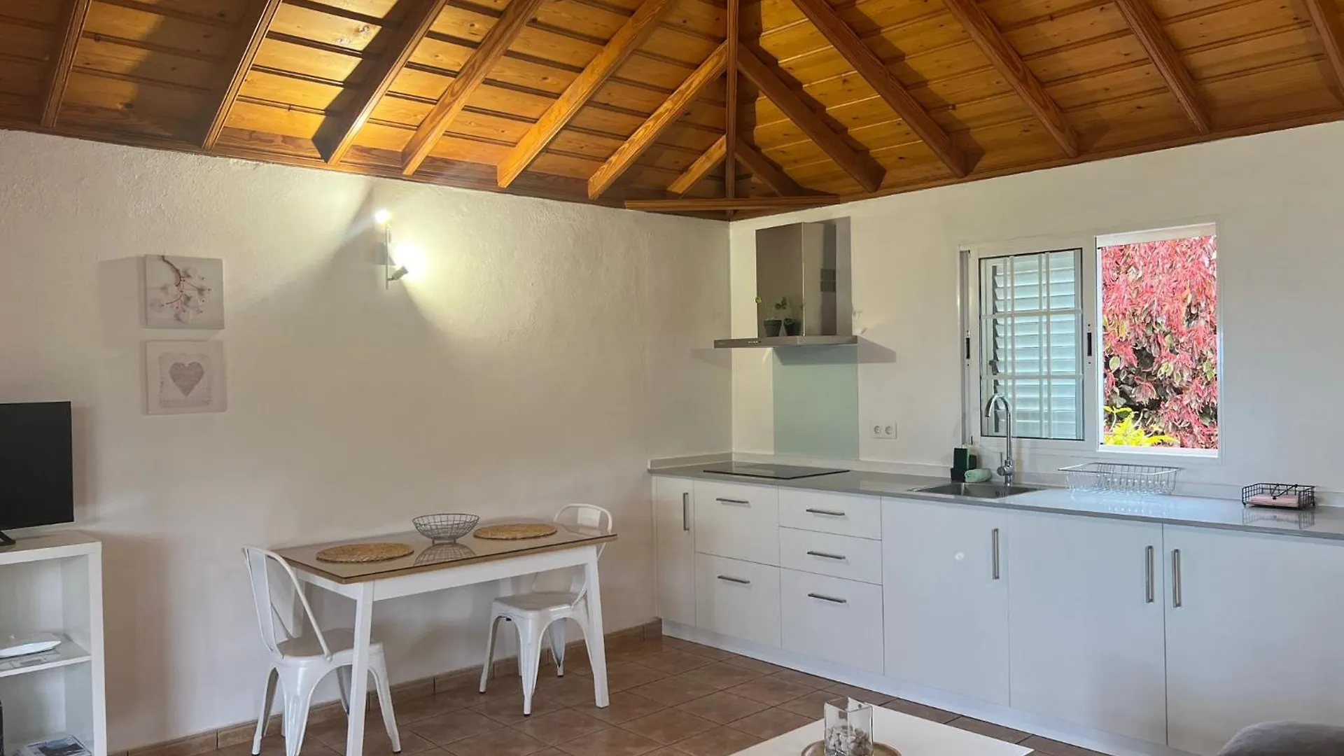 Casas Las Papayeras, En Los Barros contacts